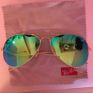 Ray-Ban Aviator Mirrored Sunglasses in Blue